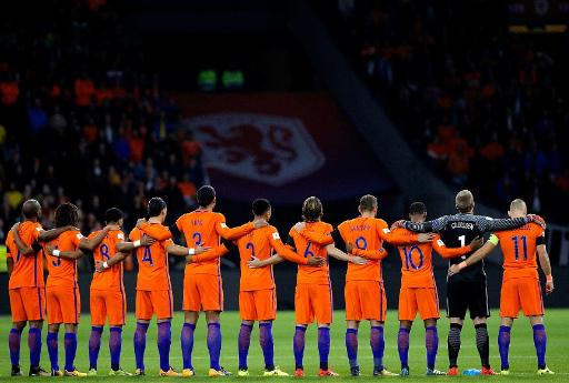 荷兰队无缘世界杯 罗本国家队退役四才子时代