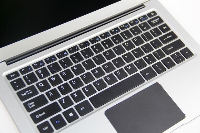 超低价轻薄本的黑马 中柏EZbook 3 Pro评测 