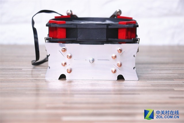 打破常规 15款200元内主流散热器大横评 