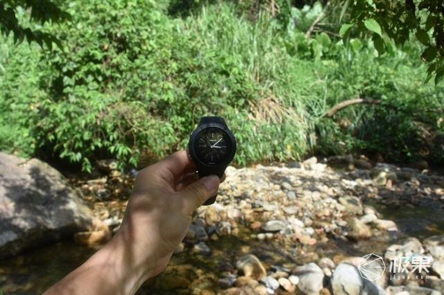 最强运动腕表的强强对决，颂拓两个旗舰款到底谁更强？