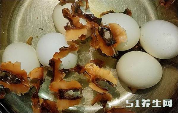 核桃分心木泡水喝,男性越喝越强,女性睡眠、怕