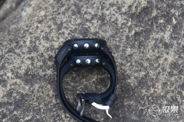 最强运动腕表的强强对决，颂拓两个旗舰款到底谁更强？