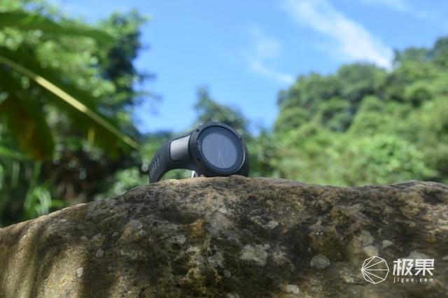 最强运动腕表的强强对决，颂拓两个旗舰款到底谁更强？