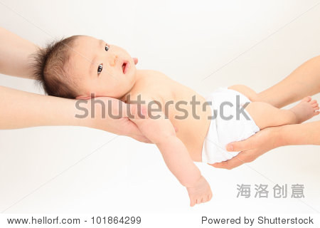 可以用什么给宝宝泡澡 75728DD9CBEDBFAEE78C503D649993F6946636F5_size563_w450_h320.png