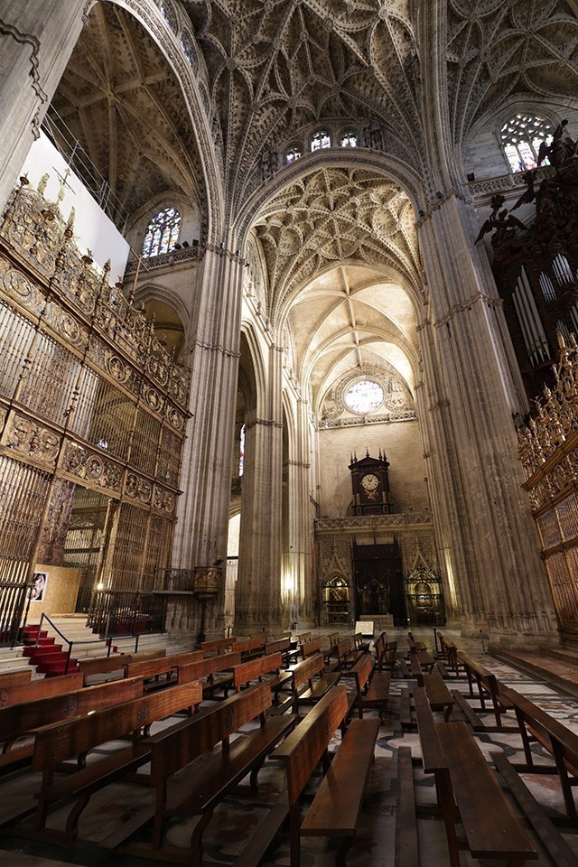 轻便广角怎么选？风光摄影装备入坑指南 