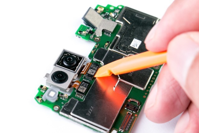 卖1299抢iPhone X饭碗 荣耀7X拆解示众 