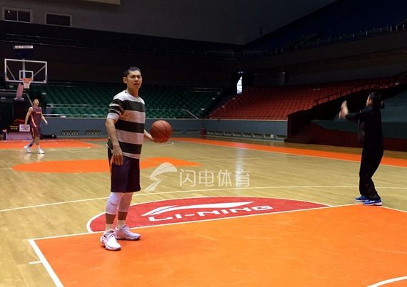 山东男篮将再打热身赛 张庆鹏笑谈为何第一个