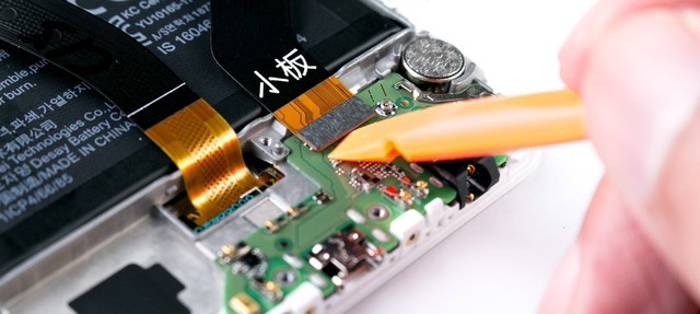 卖1299抢iPhone X饭碗 荣耀7X拆解示众 