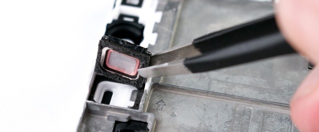 卖1299抢iPhone X饭碗 荣耀7X拆解示众 