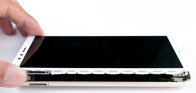 卖1299抢iPhone X饭碗 荣耀7X拆解示众 