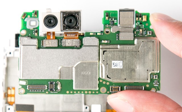 卖1299抢iPhone X饭碗 荣耀7X拆解示众 