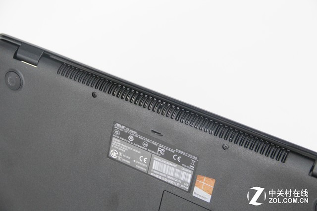 i7+4G独显却不是游戏本 华硕FL8000U评测 