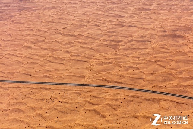 丢掉无人机！教你如何在飞机上拍风光 