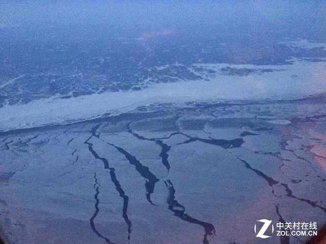 丢掉无人机！教你如何在飞机上拍风光 