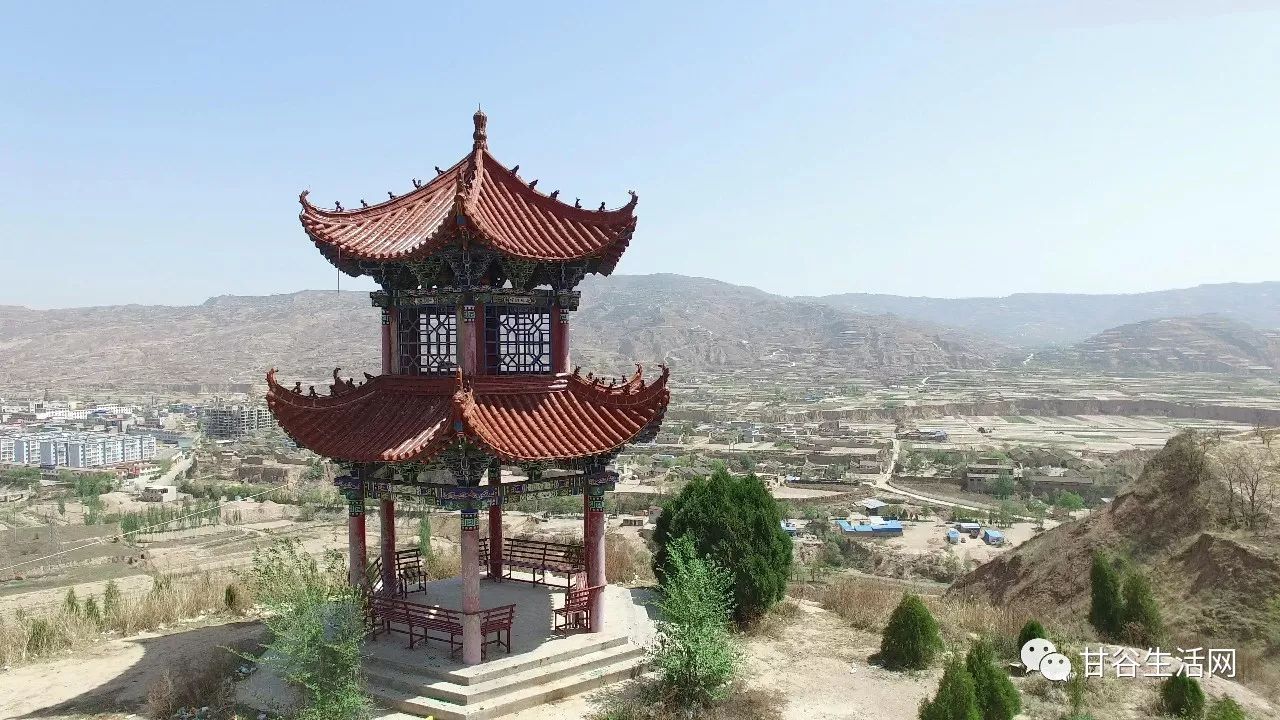 甘谷境内有座古城,城内有着名山,古寺和千年历史.