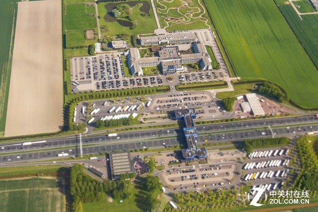 丢掉无人机！教你如何在飞机上拍风光 