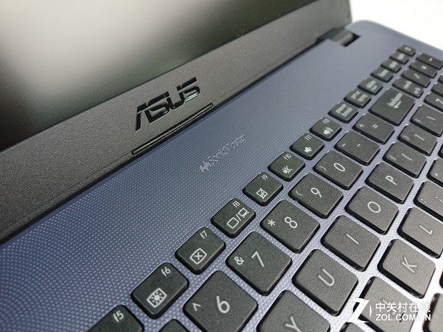 i7+4G独显却不是游戏本 华硕FL8000U评测 