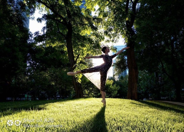 不仅全面屏 vivo X20还是逆光拍照神器 