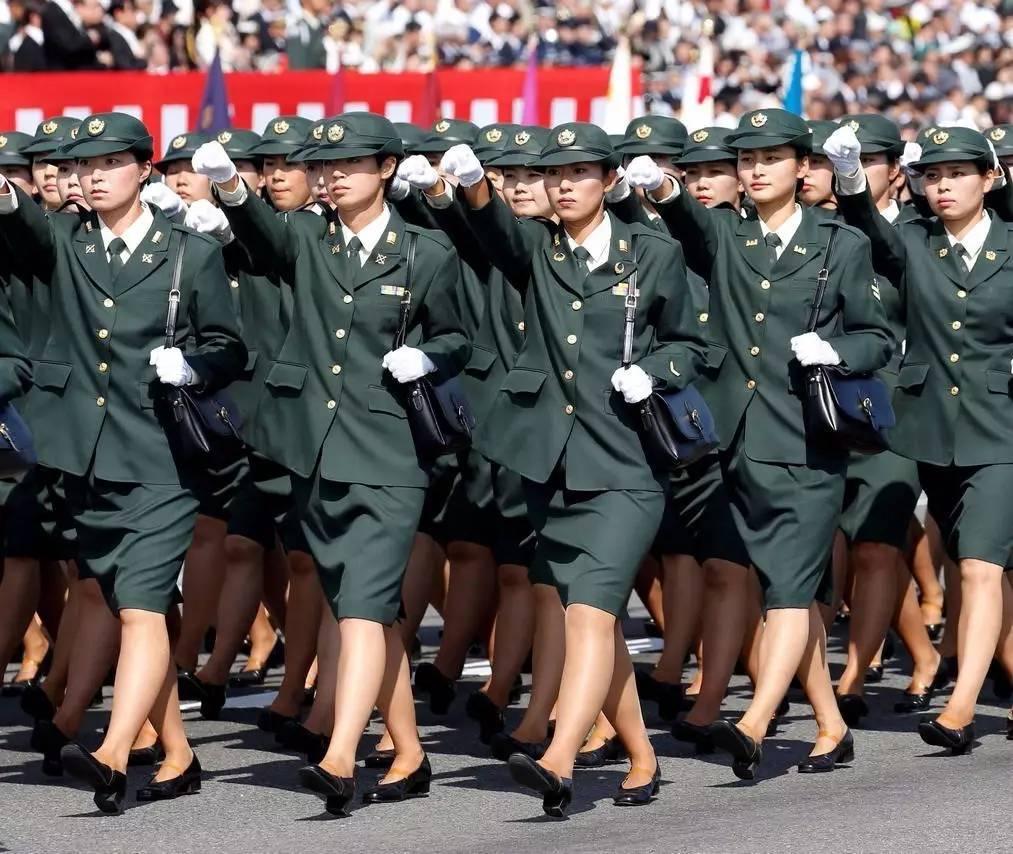 越南女兵与日本女兵,不看军装你能分辨出来吗?