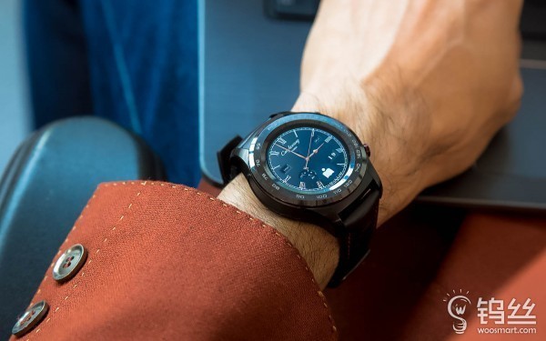 华为智能手表保时捷版评测:王者新风范