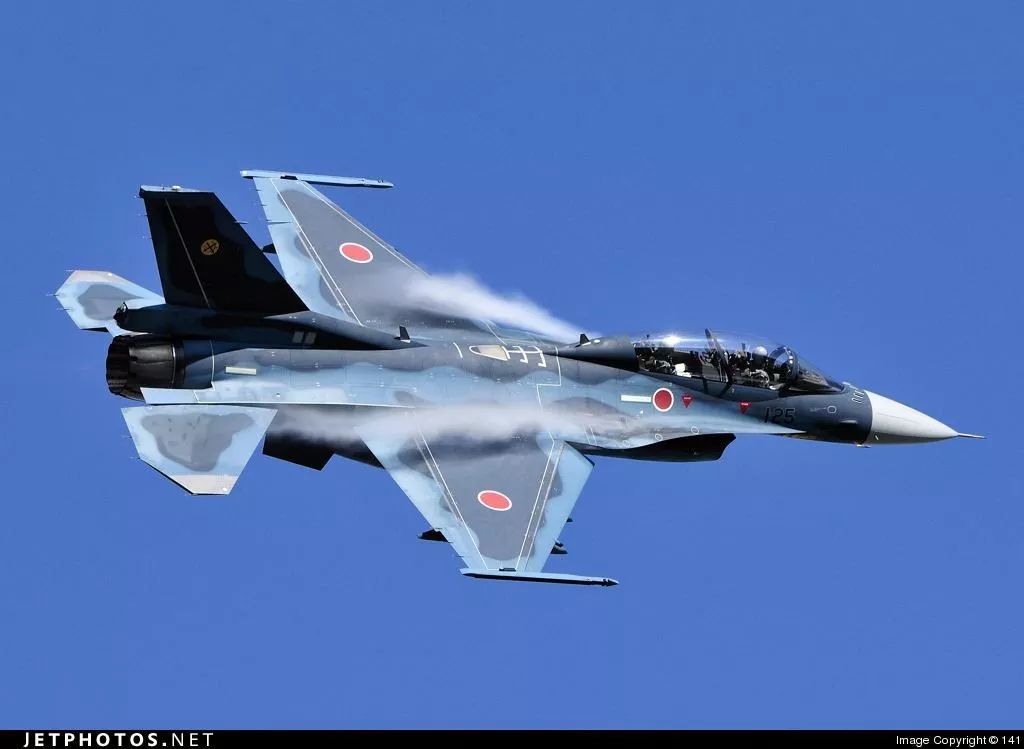 日本F-2与中国歼-10谁是亚洲天空的王者?