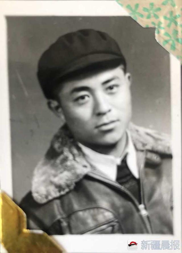 八旬老人在乌鲁木齐街头拍了60年的照片镜头记录首府点滴变化