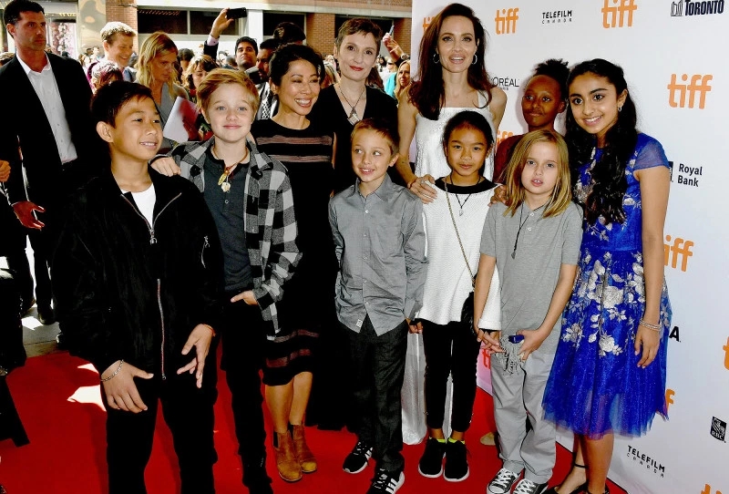 pax-shiloh-nora-twomey-knox-angelina-jolie-vivienne-jolie-pitt-saara-chaudry-2017-toronto-international-film-festival-the-breadwinner-a7d7a4db-c525-4a2c-9933-b1ccae4d3d81.webp