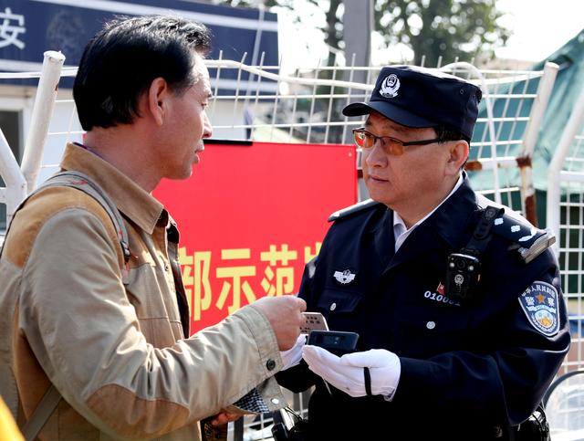 到派出所“上班”的公安局长&nbsp; 用战绩铸就忠诚