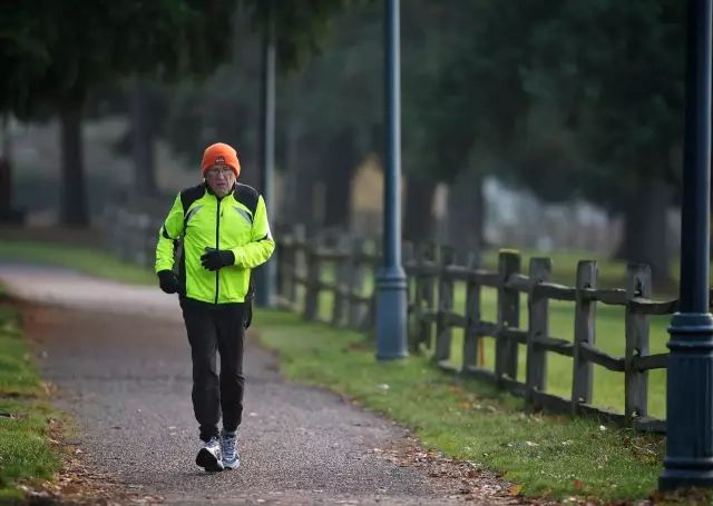 秋冬季节跑步好处多,但这样跑才最好