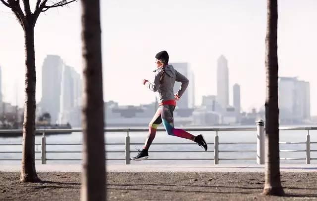秋冬季节跑步好处多,但这样跑才最好