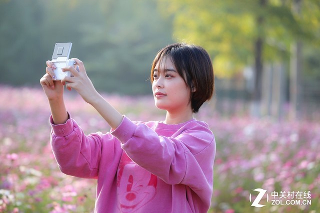 轻巧便携还有高颜值 佳能EOS M100评测 