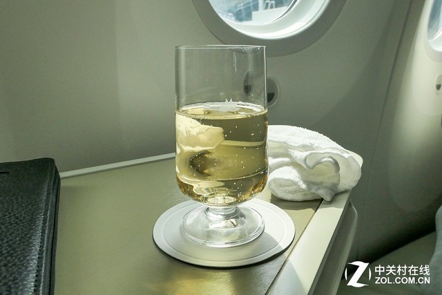 真的不安全？越南航空商务舱体验揭秘 