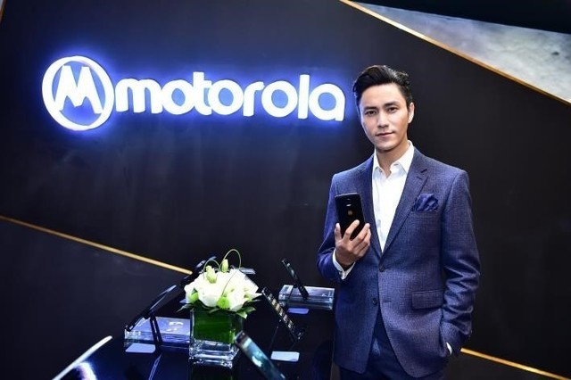 陈坤代言 为摩托罗拉moto z 2018站台 