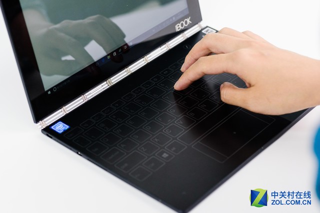 键盘绘图板融为一体 联想YOGA BOOK评测 