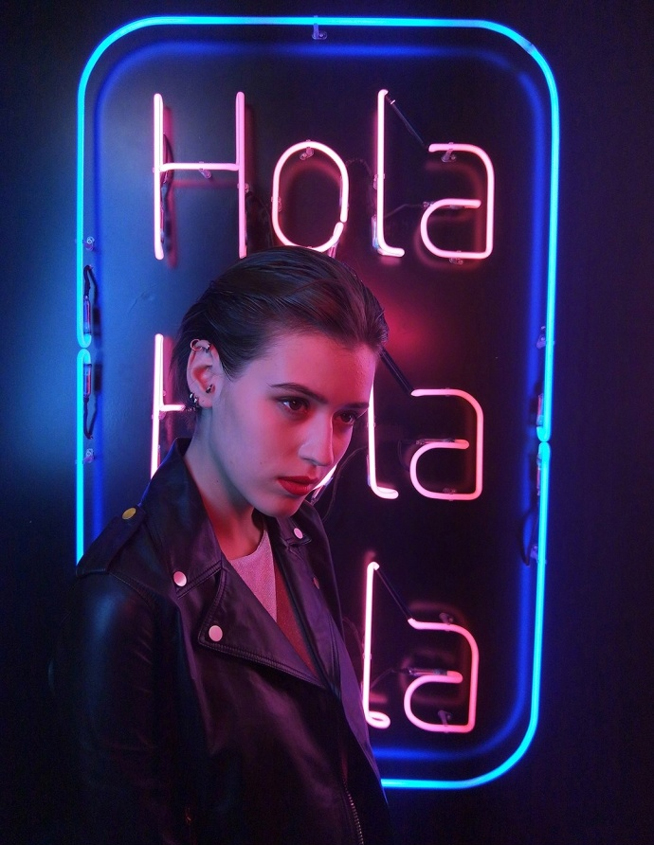 OPPO R11s全曝光:渐变色设计抢眼,智选双摄应付各种光线条件