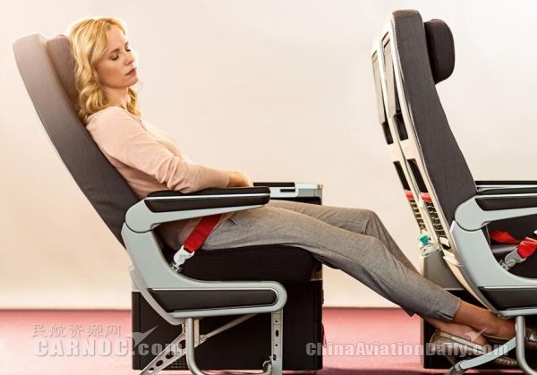 奥地利航空首架配备优选经济舱的767完成首飞