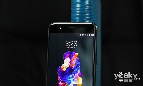 一加5T或将采用三星打造的AMOLED显示屏