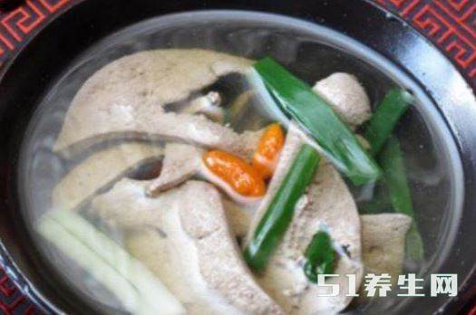 农村的烂草根,做成药材40一斤很走俏,能治疗