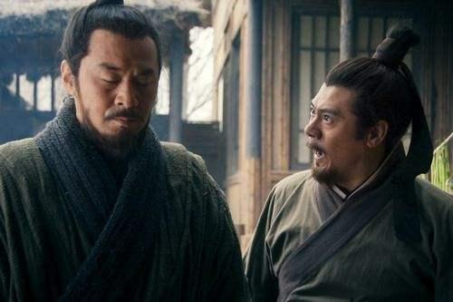 曹操杀陈宫时流泪不止，致敬理想主义者陈宫!