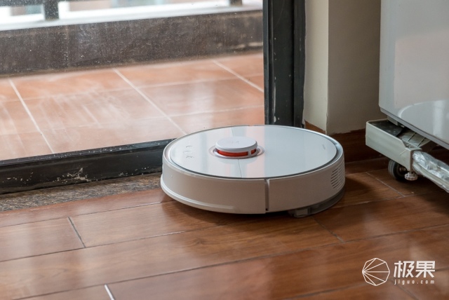 石头科技扫拖一体扫地机器人 石头科技扫拖一体扫地机器人