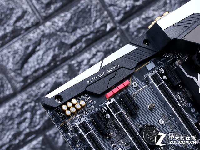 i7-8700K超频破5GHz！技嘉Z370深度解析 