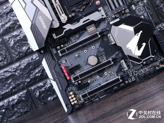 规格全面升级 Intel八代酷睿处理器首测 