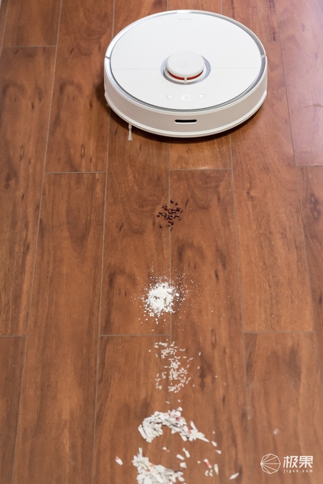石头科技扫拖一体扫地机器人 石头科技扫拖一体扫地机器人
