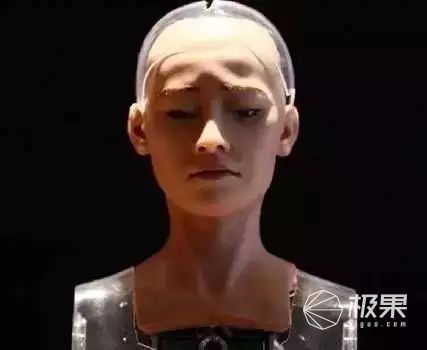 别幻想和机器人啪啪了！他们偷偷发明自己语言，还琢磨弄死我们，科学家吓尿了！