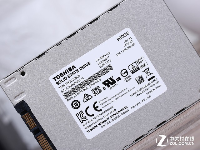 东芝TR200 960GB SSD