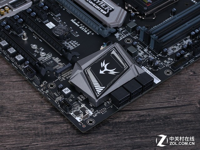 系列全新升级 iGame Z370 Vulcan X评测 
