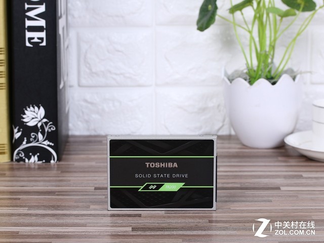 东芝TR200 960GB SSD