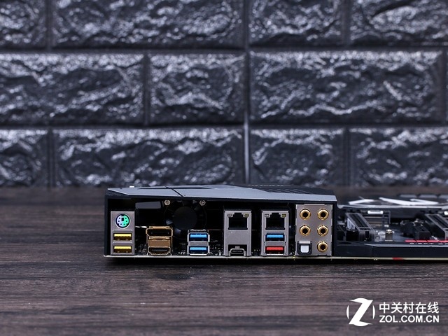 规格全面升级 Intel八代酷睿处理器首测 