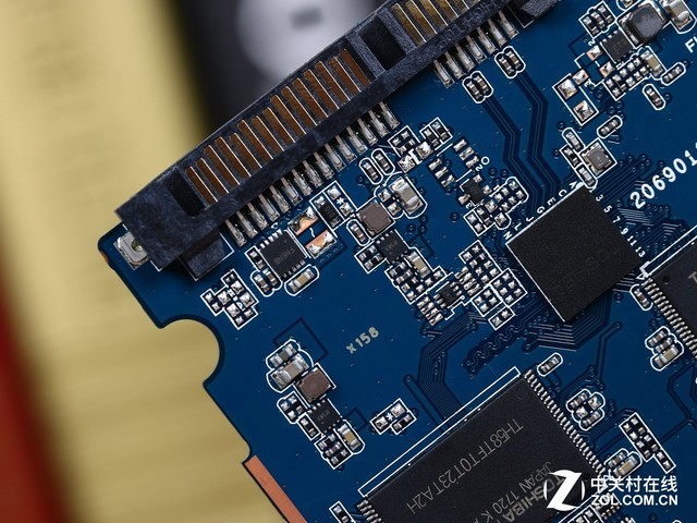 东芝TR200 960GB SSD