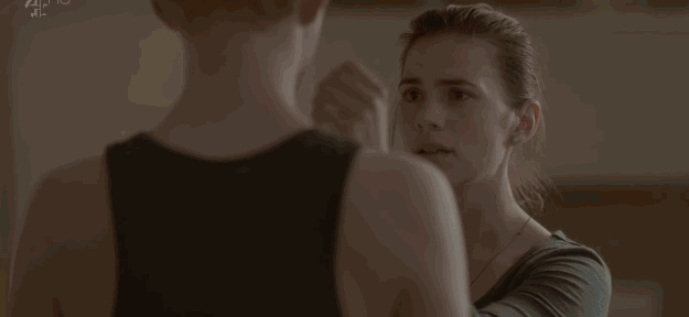 别幻想和机器人啪啪了！他们偷偷发明自己语言，还琢磨弄死我们，科学家吓尿了！